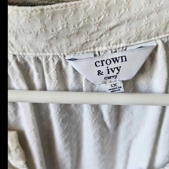 White top with lace insert - Picture 2 of 2